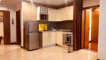 Coffee/tea maker, electric kettle