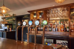 Breakfast, lunch and dinner served - The Beckford Inn (Tewkesbury)