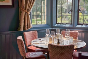 Breakfast, lunch and dinner served - The Beckford Inn (Tewkesbury)