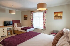 Family Room, 1 Bedroom, Ensuite | Individually decorated, individually furnished, desk, iron/ironing board - The Avon Causeway Hotel (Christchurch)