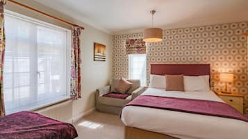 Family Room, 1 Bedroom, Ensuite | Individually decorated, individually furnished, desk, iron/ironing board