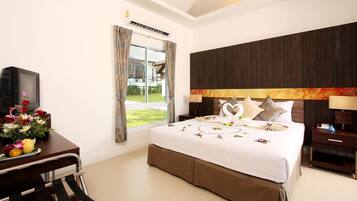 Premium bedding, Select Comfort beds, minibar, in-room safe