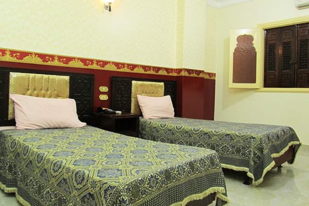 Minibar, soundproofing, free WiFi, bed sheets