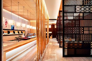 3 restaurants servant le déjeuner