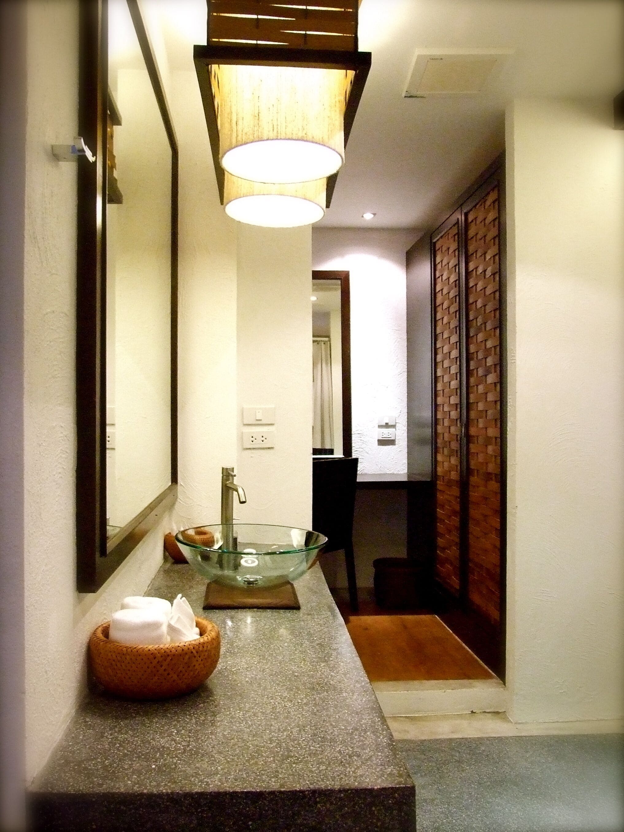 junior suite, 1 king bed | 1 bedroom, pillow-top beds, minibar, in-room safe