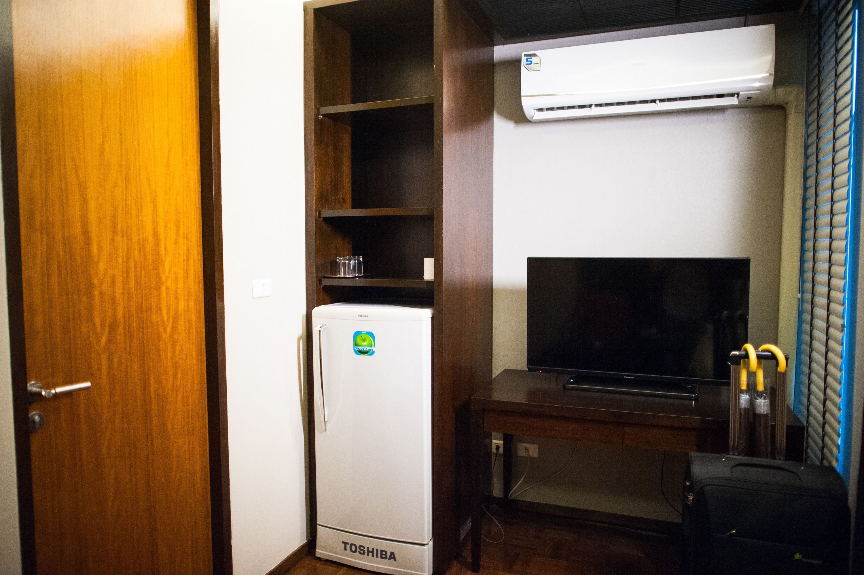 premium bedding, pillow-top beds, minibar, in-room safe