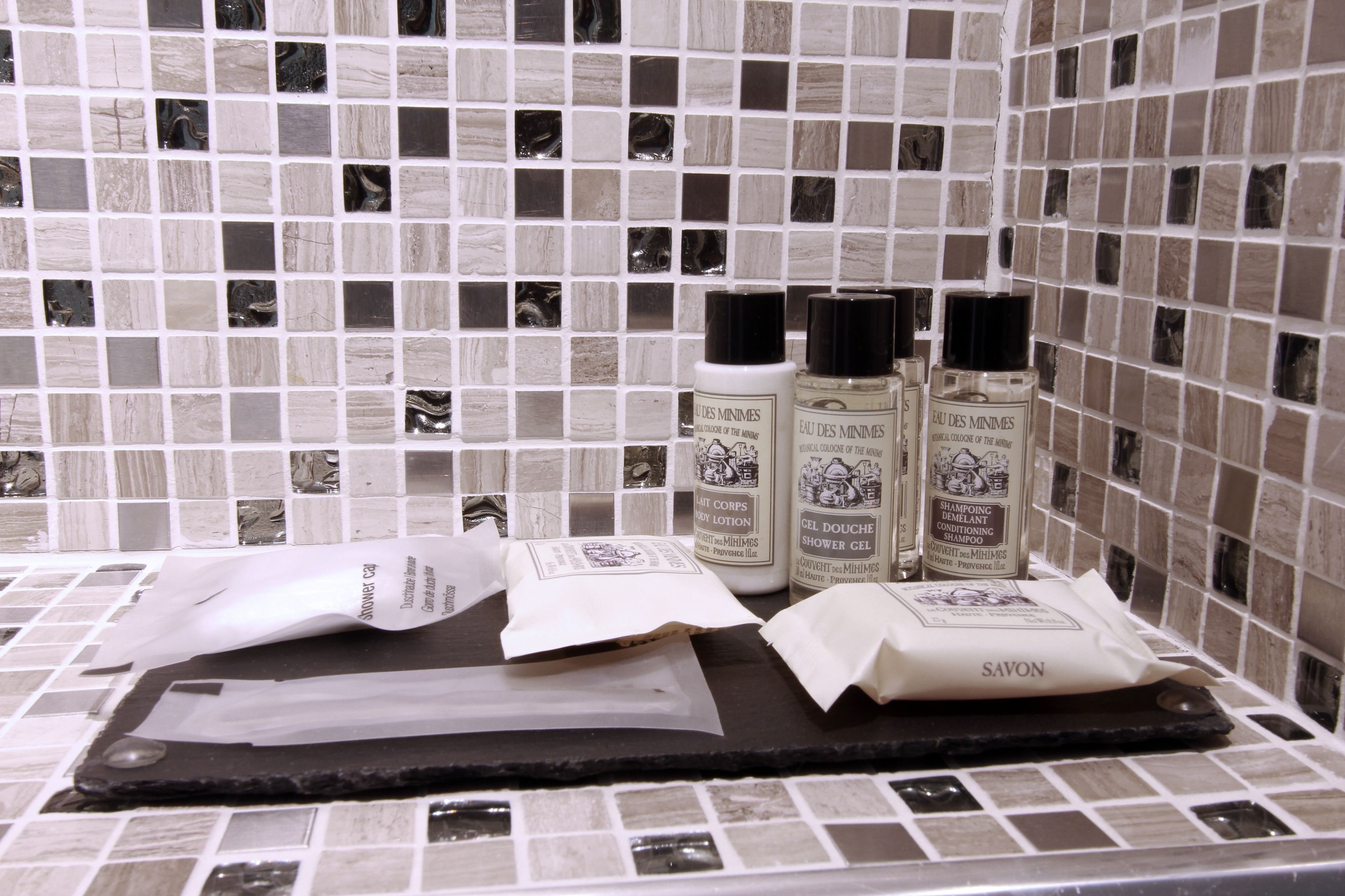 superior room, 1 queen bed, sea view | vending machine