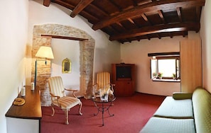 Suite | Living area