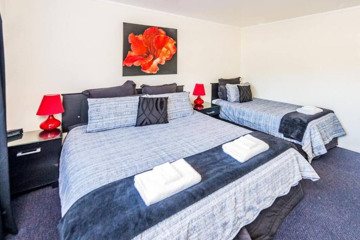 Chambre Familiale, 1 chambre | Fer et planche à repasser, Wi-Fi gratuit, draps fournis