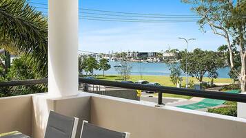 RIVA - 2 Bed 2 Bath Superior Apartment | Terrace/patio