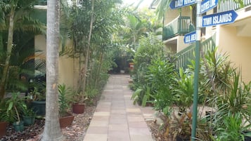 Khuôn viên nơi lưu trú