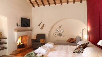 Deluxe Double Room | Egyptian cotton sheets, premium bedding, down duvets, minibar