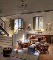 Suite for 5 people | Egyptian cotton sheets, premium bedding, down comforters, minibar