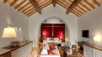 Junior Suite, 1 King Bed | Egyptian cotton sheets, premium bedding, down comforters, minibar