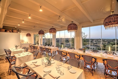 Buffet. Torre Fiore Hotel Masseria