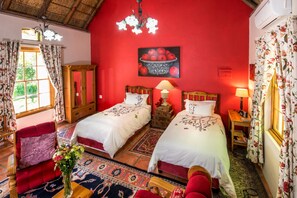 Garden cottage 3 twins | Egyptian cotton sheets, premium bedding, Select Comfort beds