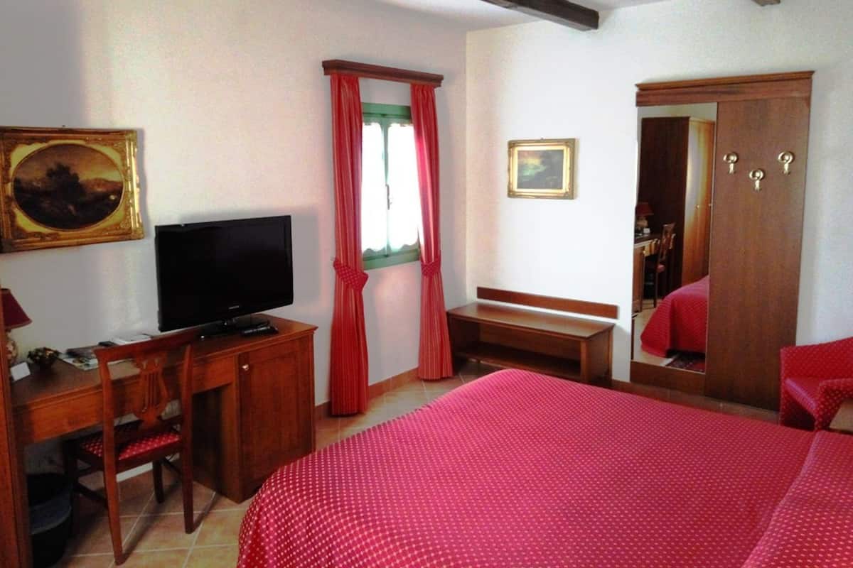 Double Room Apartment | 1 bedroom, Frette Italian sheets, premium bedding, down comforters