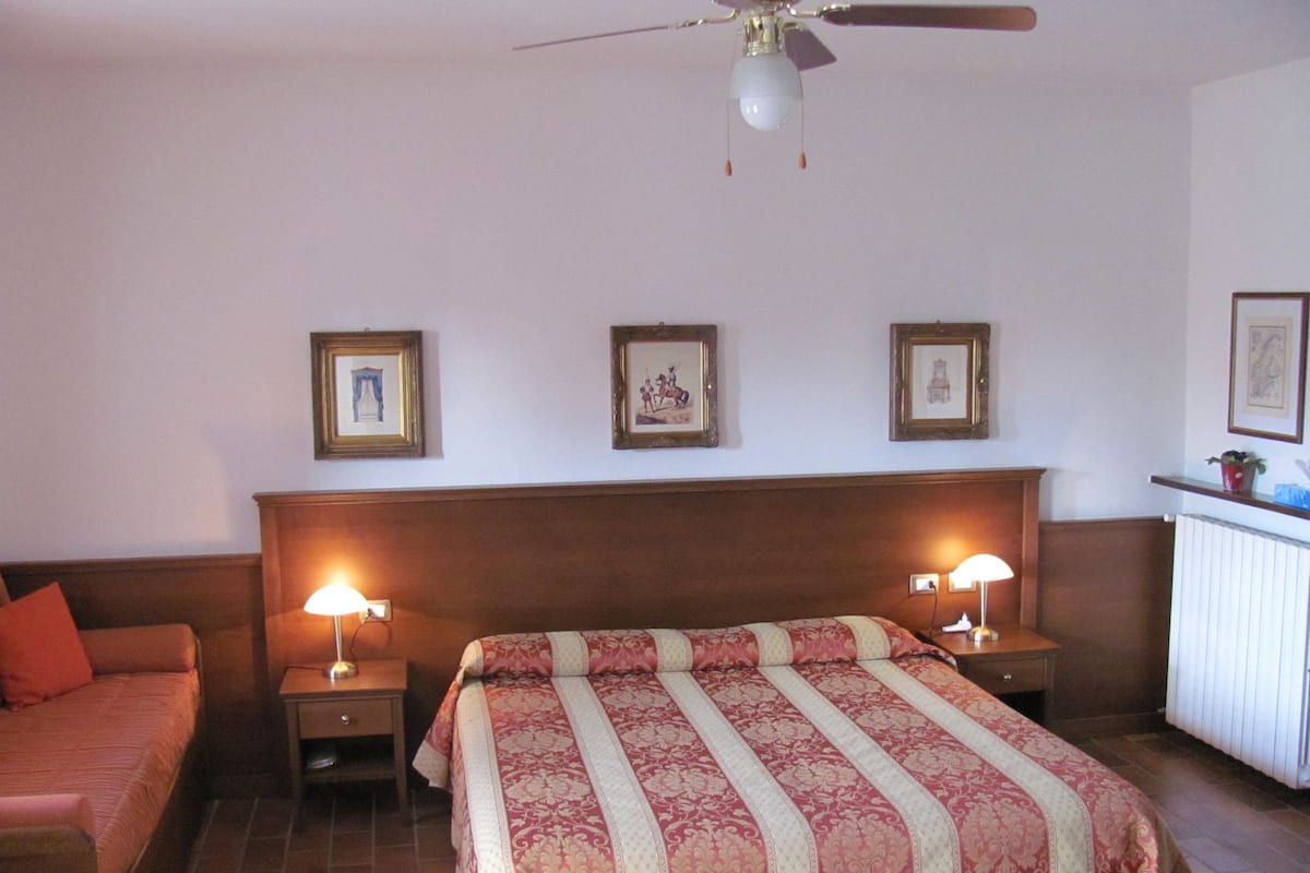 Studio 2 posti | 1 bedroom, Frette Italian sheets, premium bedding, down comforters
