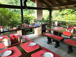 Daily continental breakfast (EUR 10 per person) - Casa Violetta - Bed & Breakfast (Agrate Conturbia)