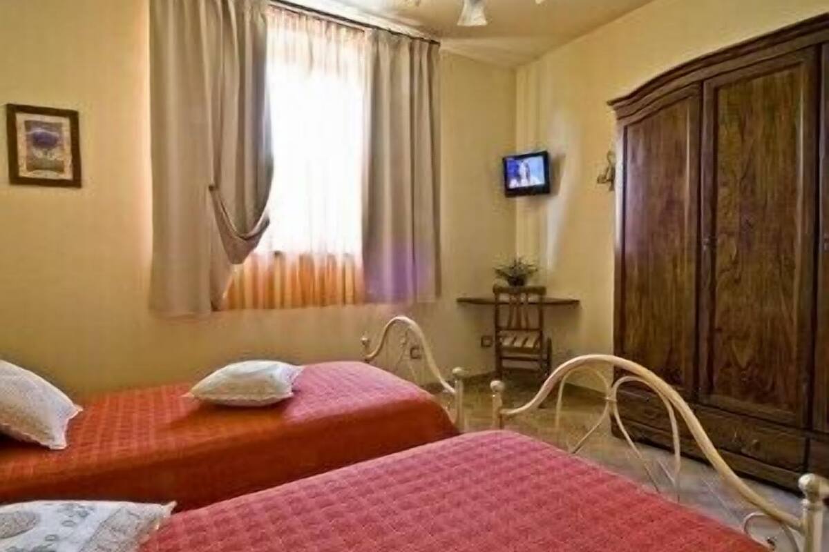 Standard Room, 2 Katil Bujang (Single) | Peralatan tempat tidur premium, gebar bulu kapas