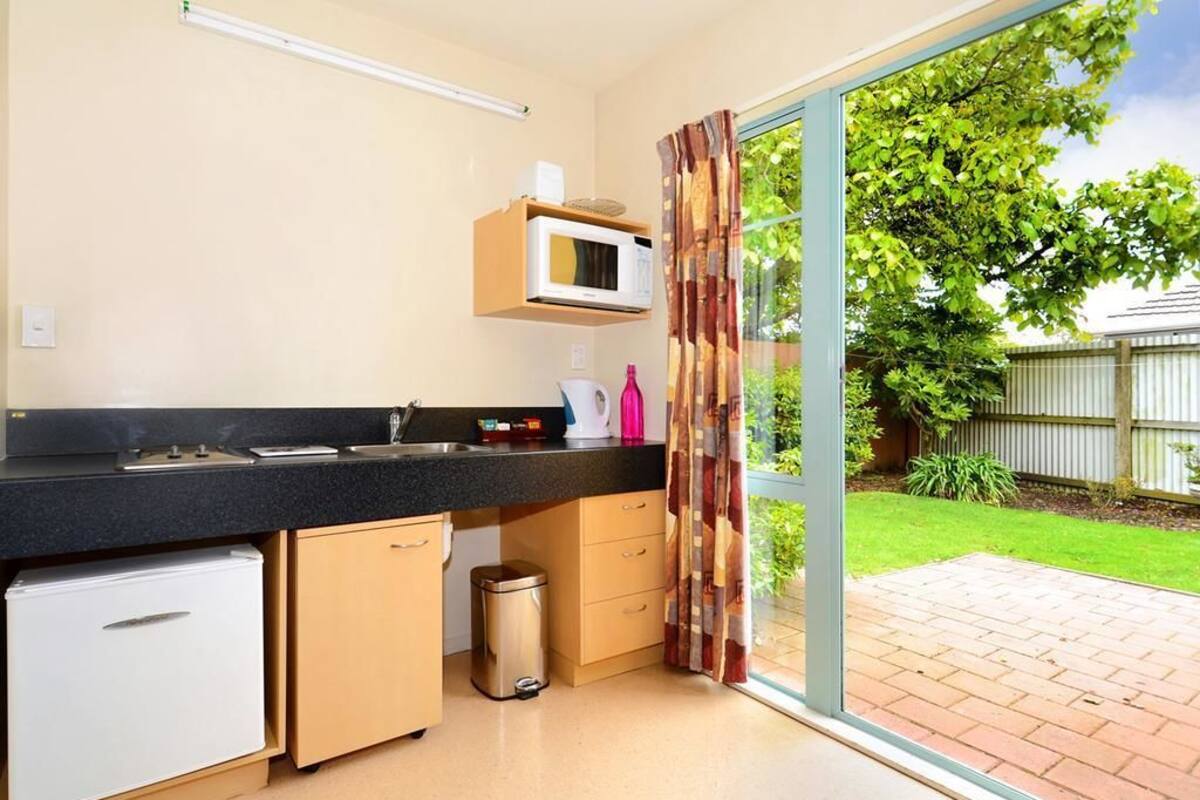 Studio, accessible aux personnes à mobilité réduite | Cuisine privée | Réfrigérateur, micro-ondes, plaque de cuisson