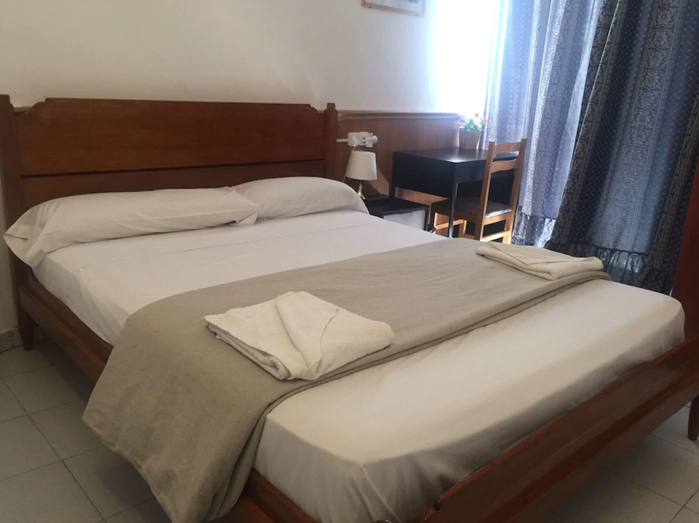 Foto - Hostal Mont Thabor