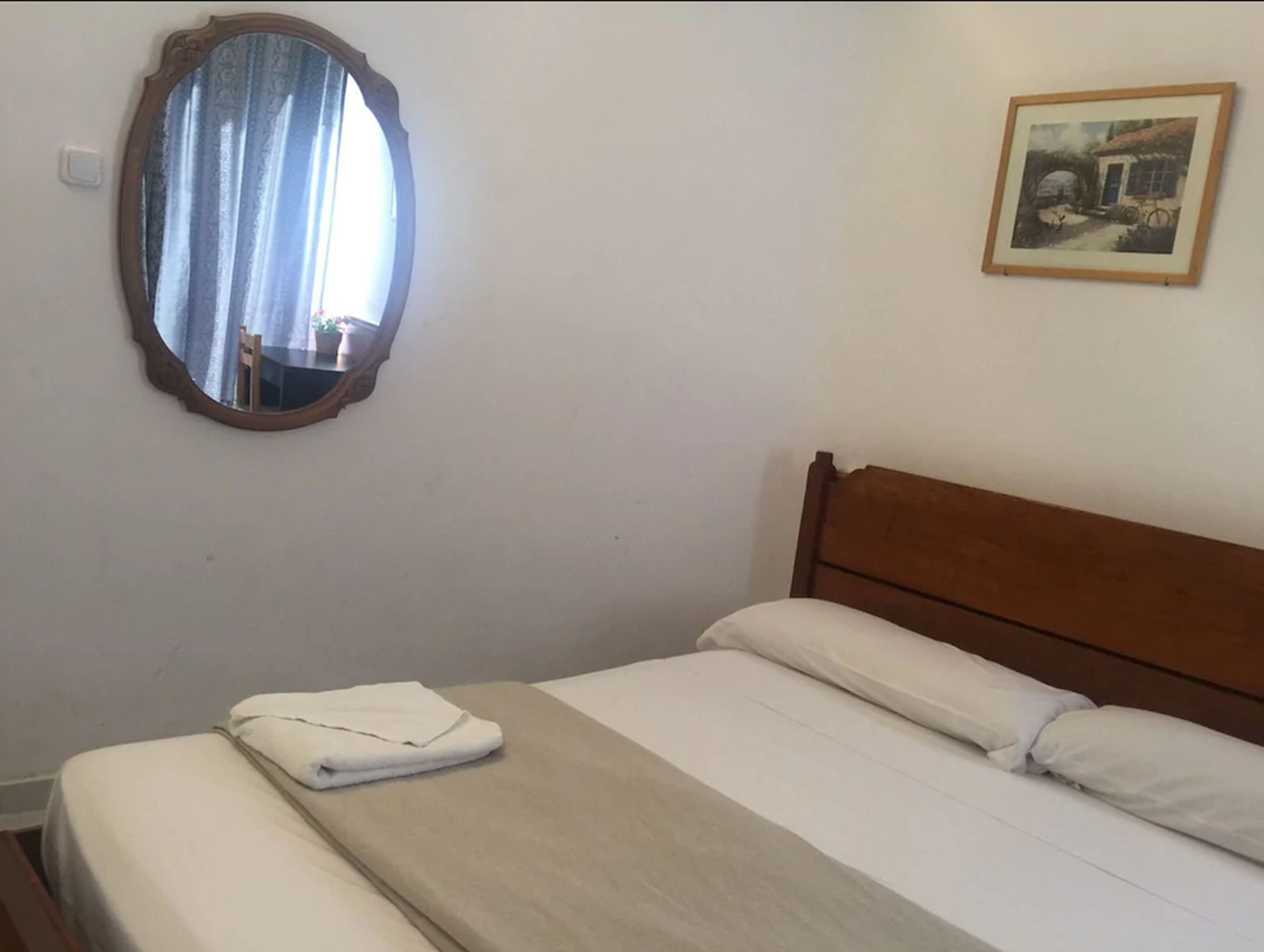 Foto - Hostal Mont Thabor