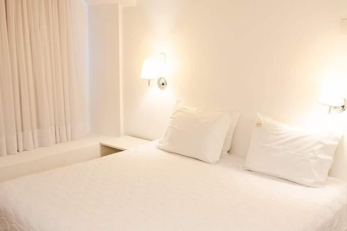 1 bedroom, minibar, in-room safe, blackout drapes