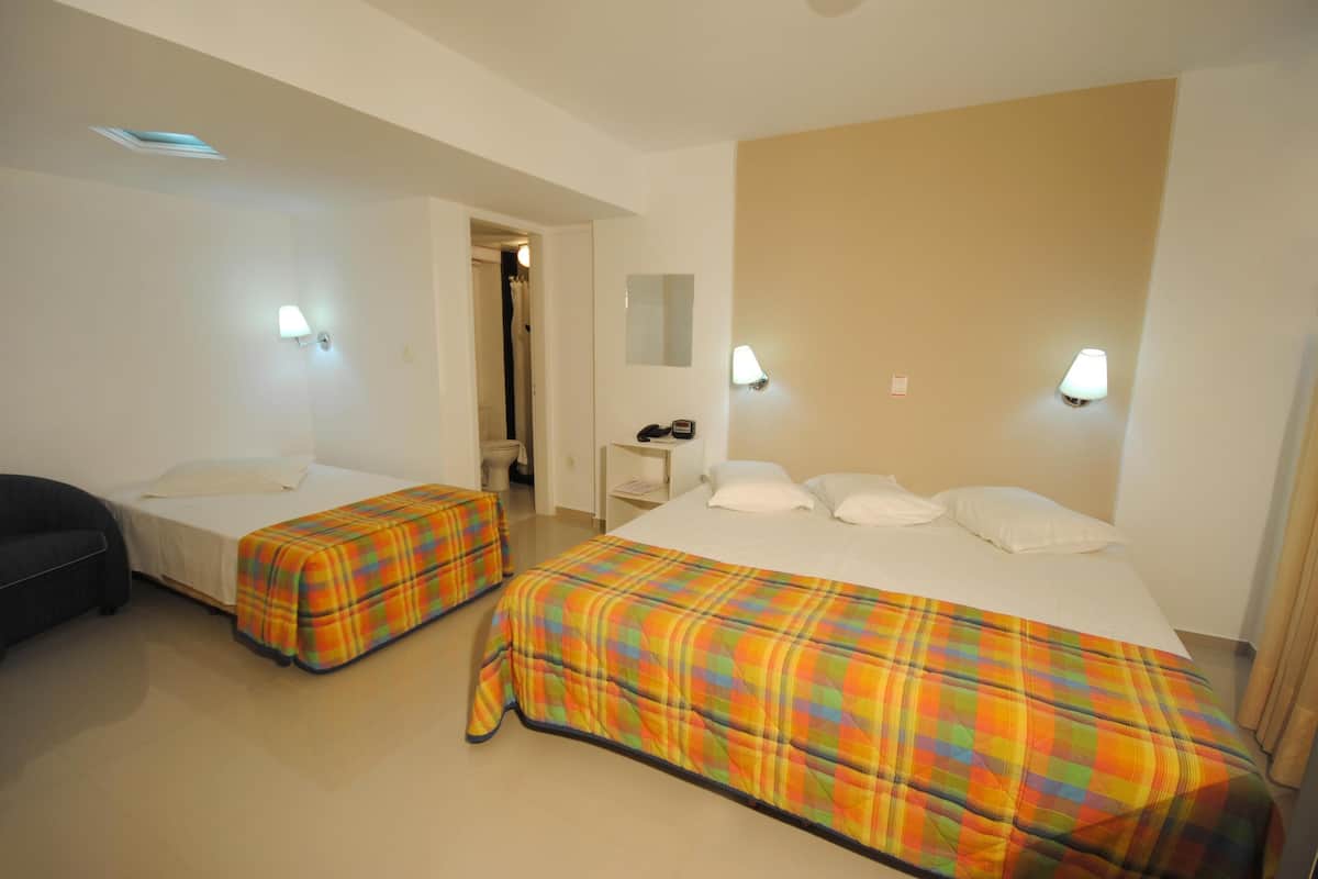 1 bedroom, minibar, in-room safe, blackout drapes