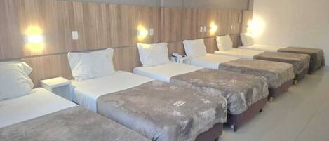 Family Room | Room amenity