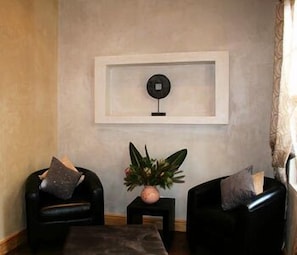 Classic Double Room | Living area