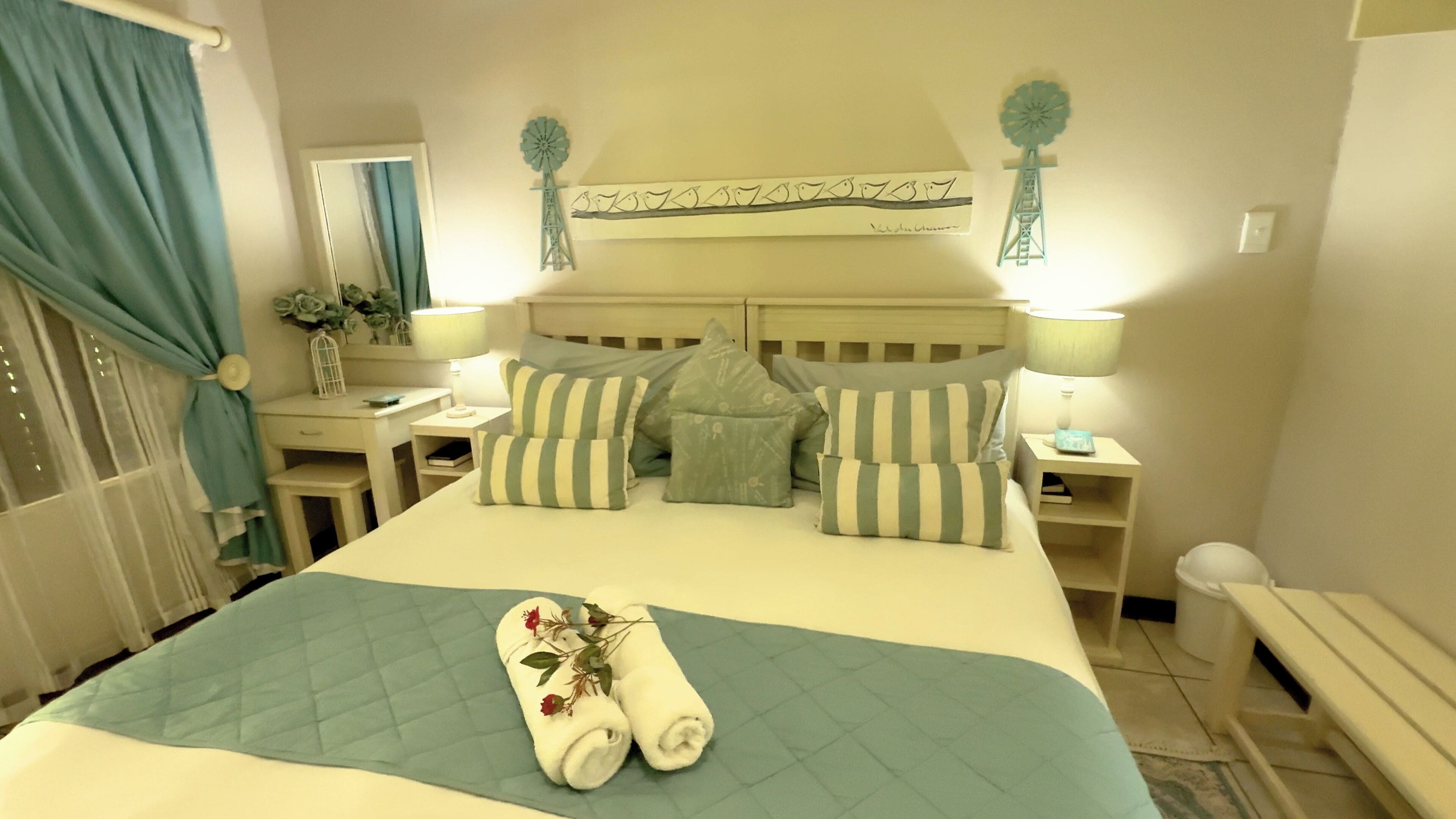 Triple Room | Free WiFi, bed sheets