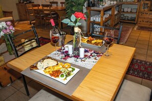 Restaurant - A Cherry Lane Self Catering and B&B (Bloemfontein)