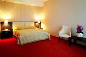 Suite for Single use | Minibar, caja de seguridad en la habitación y cunas gratuitas 