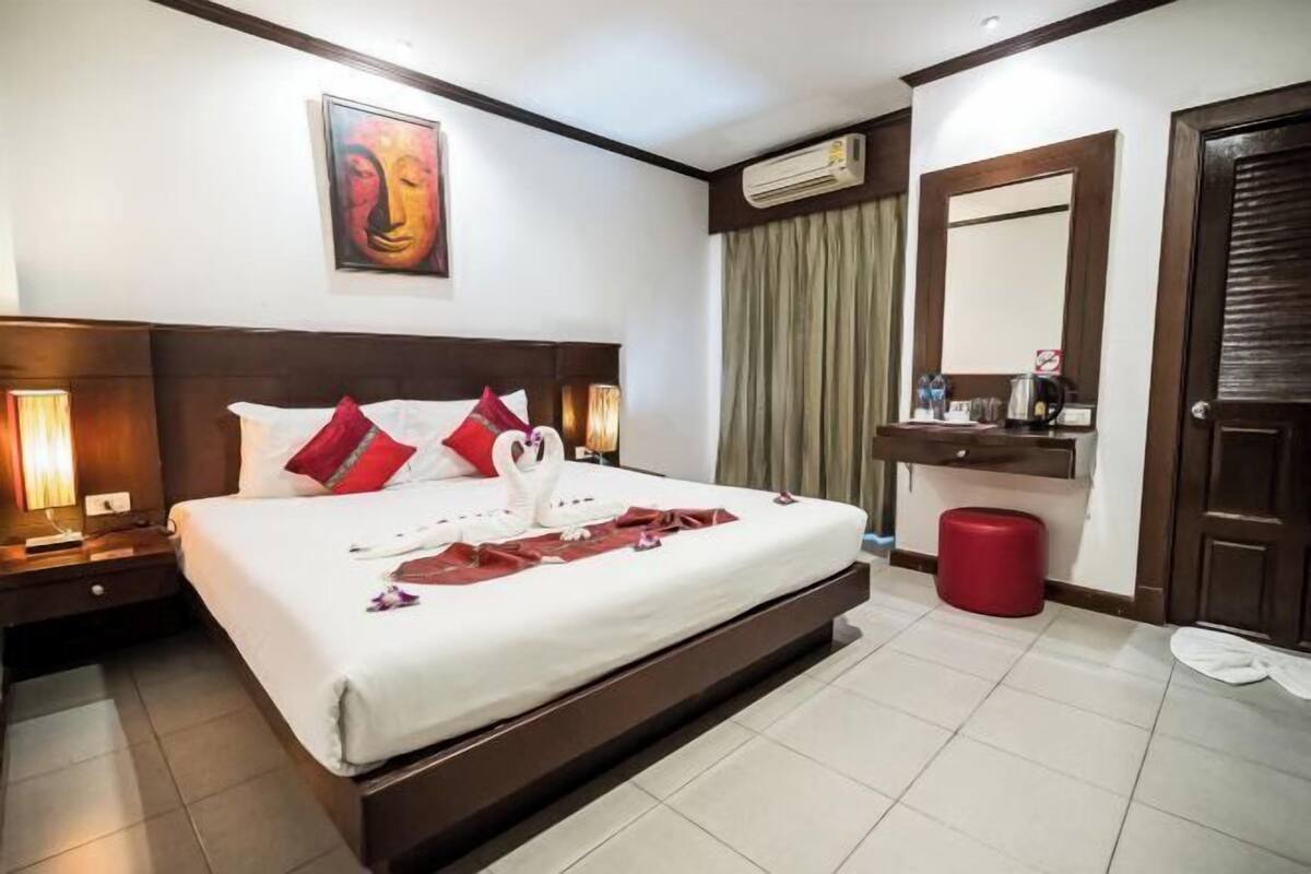 Minibar, in-room safe, blackout drapes, soundproofing