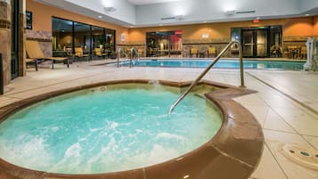 Indoor pool, pool loungers