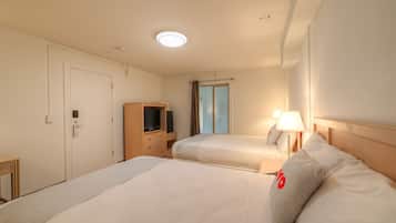 Room, 2 Double Beds | Free WiFi, alarm clocks