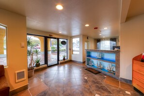 Reception - Newport Inn By OYO - Hwy 101 (Newport)