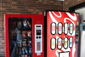 Vending machine - Colonial Inn Franklin (Franklin)