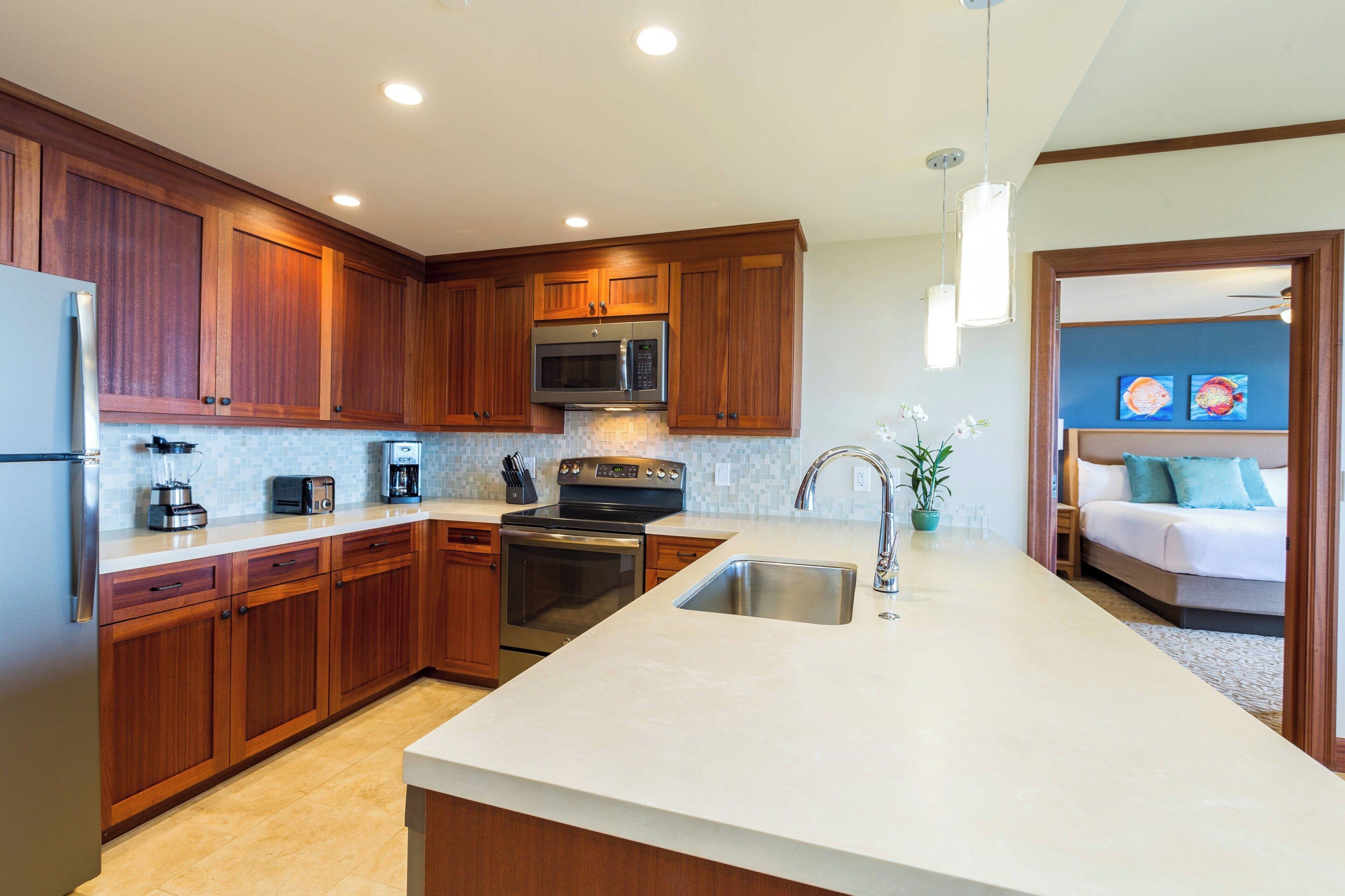 fridge, microwave, stovetop, coffee/tea maker