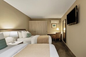 Master Suite, 2 Bedrooms | 2 bedrooms, premium bedding, down comforters, in-room safe - Dominion Polanco (Mexico City)