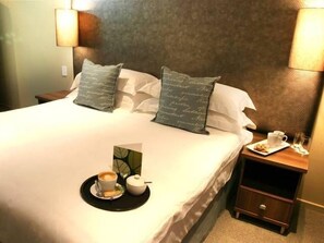 Premium bedding, Select Comfort beds, desk, free WiFi