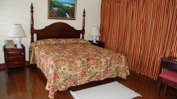 Superior Room, 1 King Bed | Premium bedding, Select Comfort beds, individually furnished