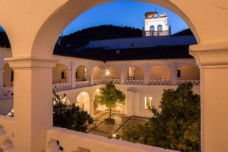 Áreas de la propiedad. HOSPEDERIA CONVENTO DE LA PARRA