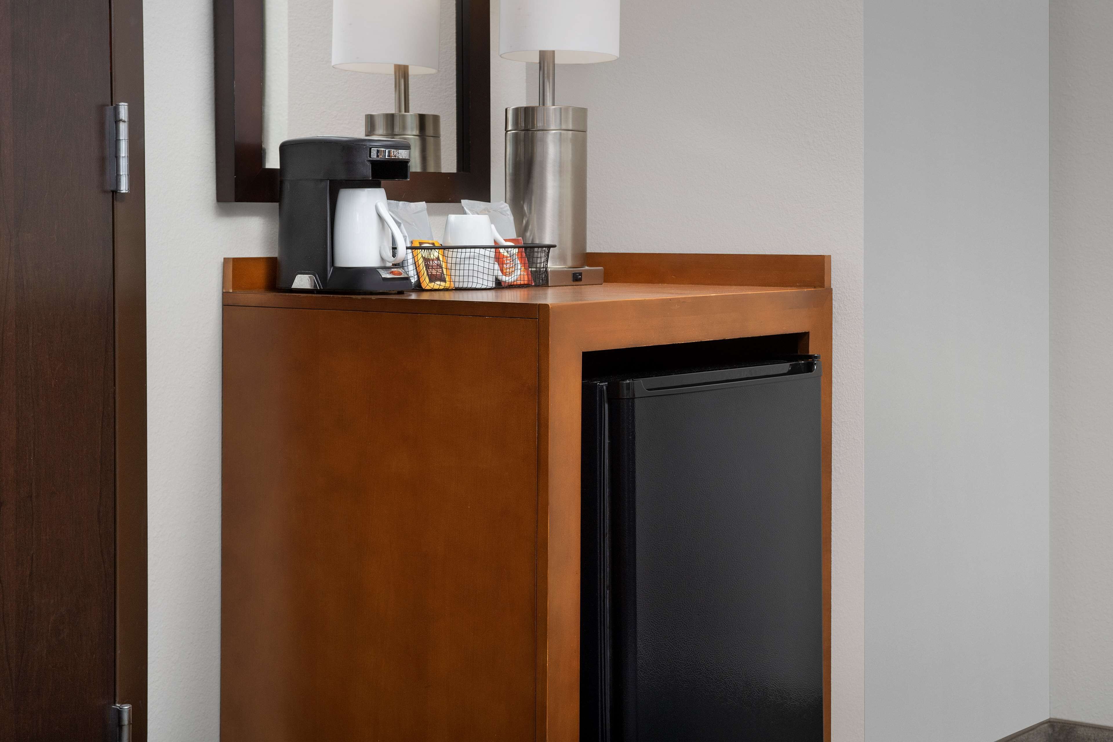 premium bedding, down duvets, pillow-top beds, desk