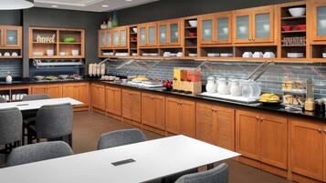 Gratis morgenmadsbuffet hver dag