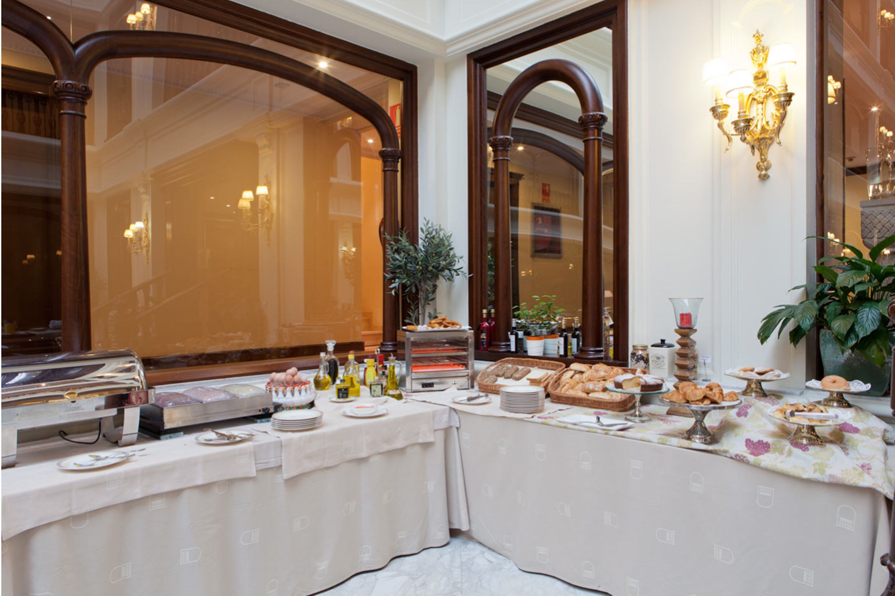 daily buffet breakfast (eur 16.50 per person)