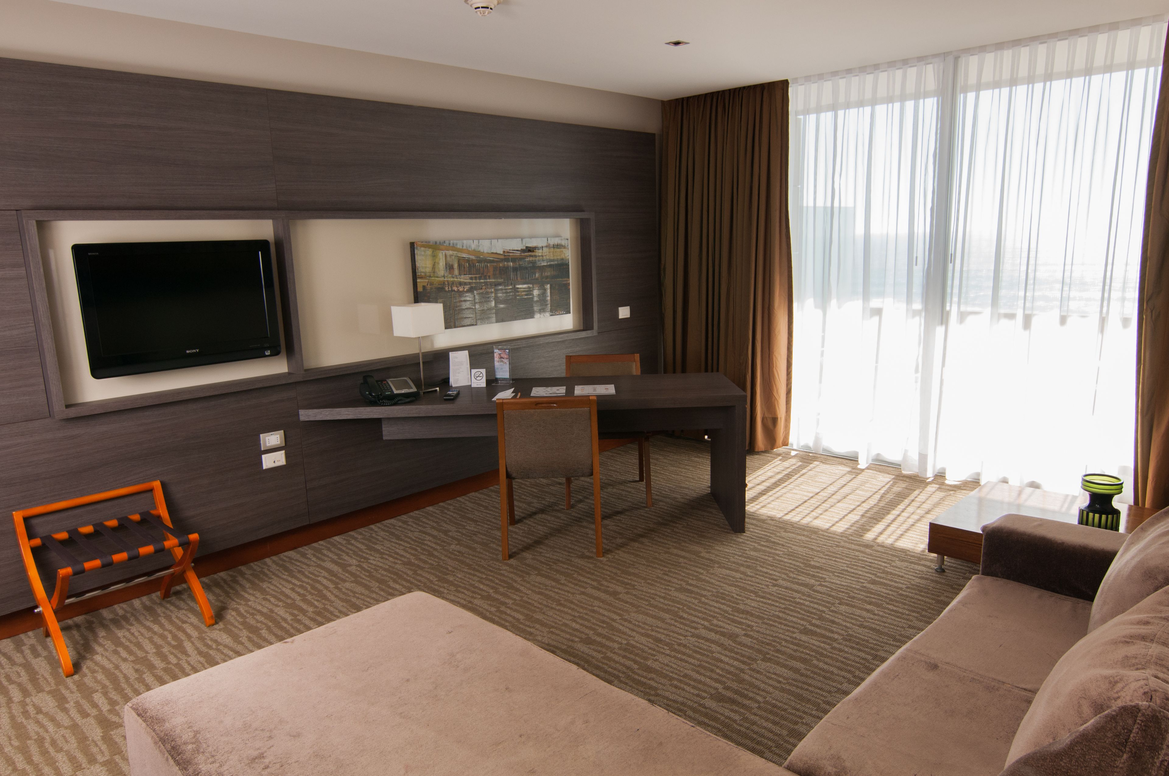 32-inch lcd tv with cable channels, tv