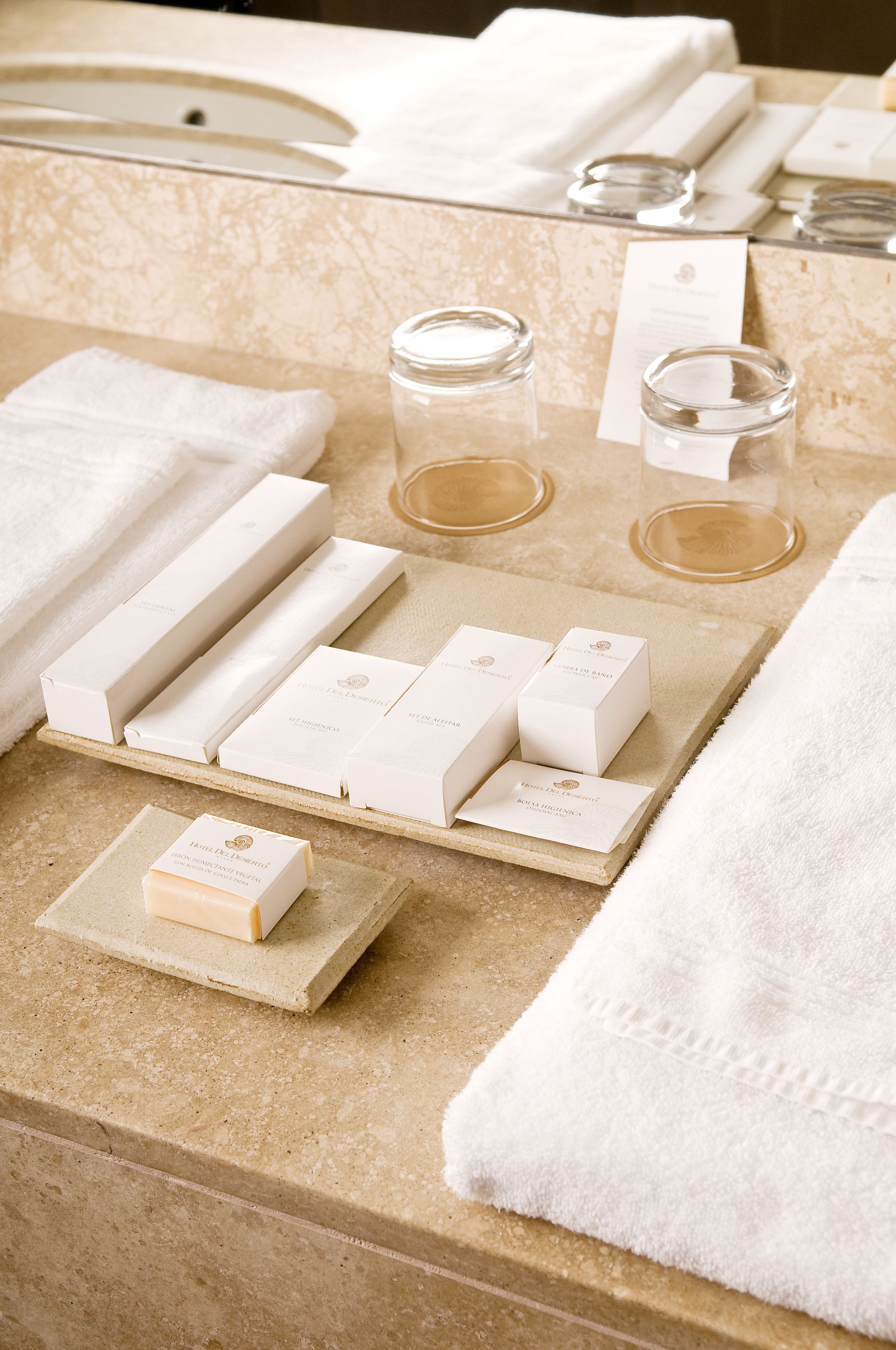 combined shower/bathtub, deep-soaking bathtub, free toiletries