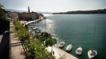 Lago